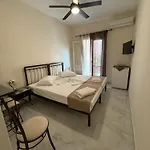 Paradise Garden Paros 아파트 *