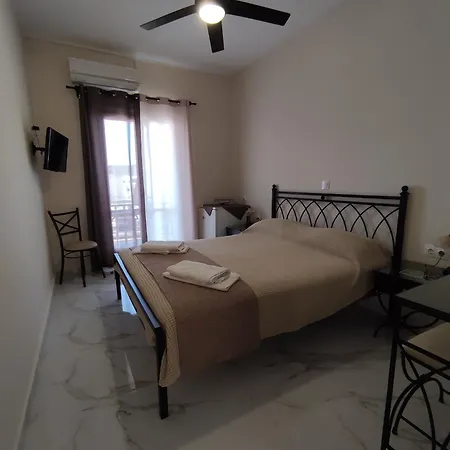 Paradise Garden Paros بوسي لِفاذي